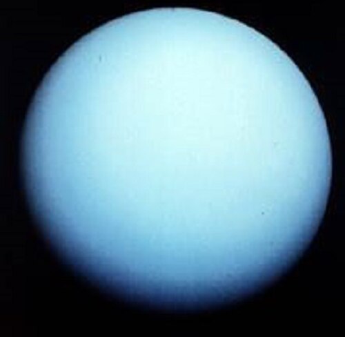 天王星の実画像（探査機ボイジャー2号（1986年））